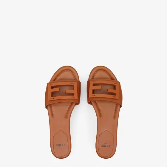 Fendi Signature Leather Slides | Thumbnail 4