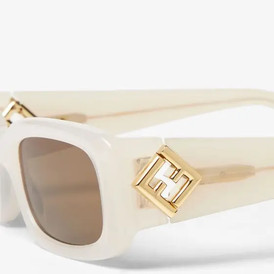 Fendi Rectangular FF Diamonds glasses in cream semi-transparent | Thumbnail 3 Fendi Rectangular FF Diamonds glasses in cream semi-transparent | Thumbnail 3
