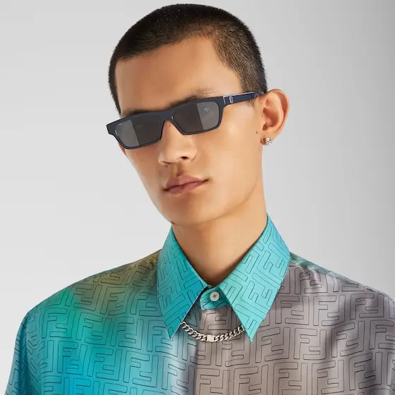 Fendi Low rectangular Squared FF glasses in blue acetate | Thumbnail 4 Fendi Low rectangular Squared FF glasses in blue acetate | Thumbnail 4