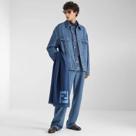 Fendi Shirt with button-down collar and long sleeves | Thumbnail 4