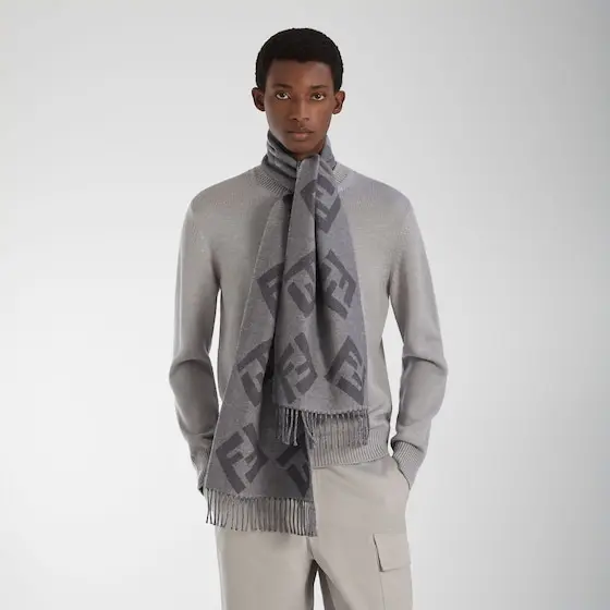Fendi Rectangular scarf made of wool with an all-over, oversized | Thumbnail 4 Fendi Rectangular scarf made of wool with an all-over, oversized | Thumbnail 4