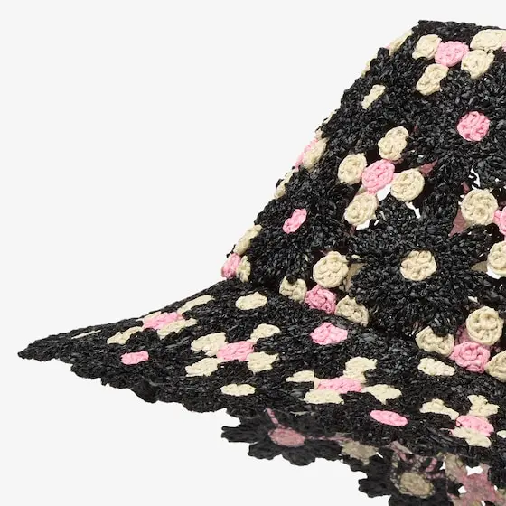 Fendi Bucket hat made of black raffia in a floral crochet | Thumbnail 2 Fendi Bucket hat made of black raffia in a floral crochet | Thumbnail 2