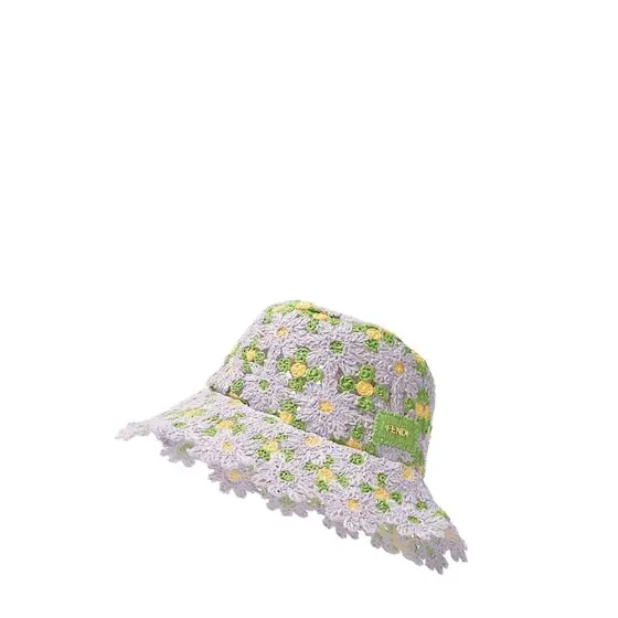Fendi Bucket hat made of lilac raffia in a floral crochet | Image 1 Fendi Bucket hat made of lilac raffia in a floral crochet | Image 1