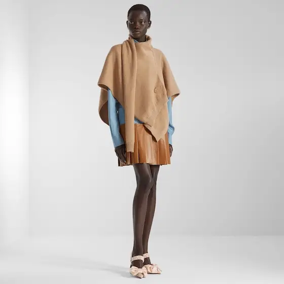 Fendi Short enveloping poncho with scarf detail | Thumbnail 4
