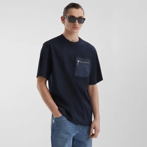 Fendi Skater-style T-shirt with zipped patch pocket on the chest | Thumbnail 4 Fendi Skater-style T-shirt with zipped patch pocket on the chest | Thumbnail 4