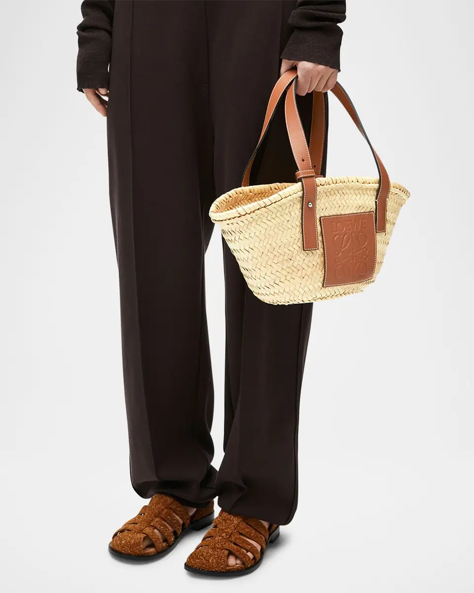 Loewe x Paula's Ibiza Basket Small Bag in Palm Leaf with Leather Handles | Thumbnail 4 Loewe x Paula's Ibiza Basket Small Bag in Palm Leaf with Leather Handles | Thumbnail 4