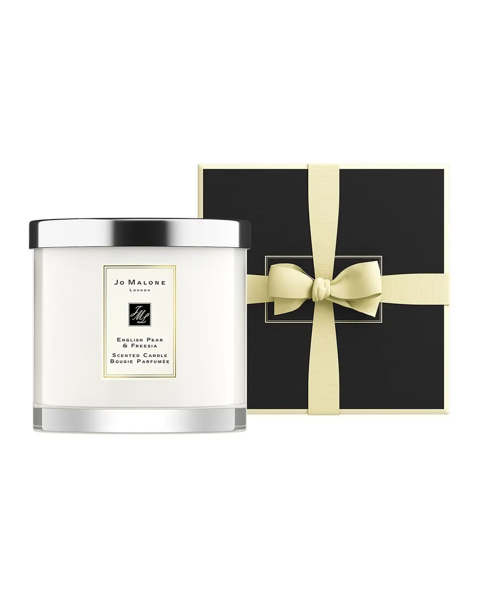 Jo Malone London 21 oz. English Pear and Freesia Deluxe Candle | Image 1 Jo Malone London 21 oz. English Pear and Freesia Deluxe Candle | Image 1