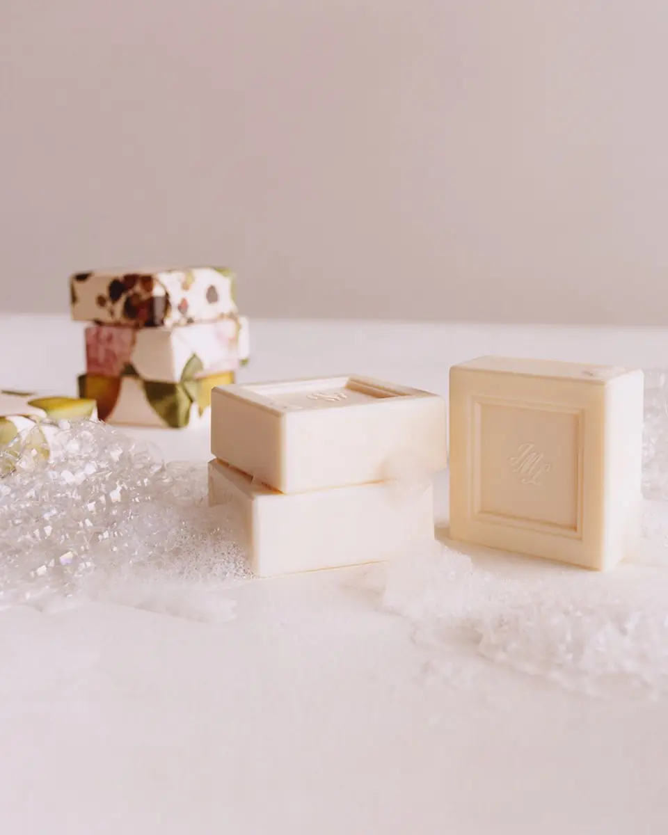 Jo Malone London Peony & Blush Suede Soap, 100 g | Thumbnail 2 Jo Malone London Peony & Blush Suede Soap, 100 g | Thumbnail 2
