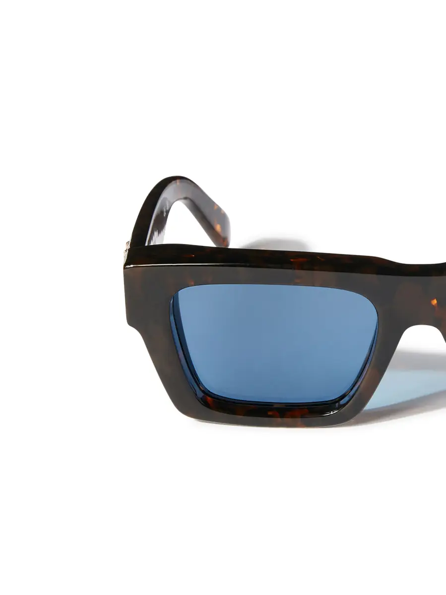 Off-White Oregon Sunglasses | Thumbnail 4 Off-White Oregon Sunglasses | Thumbnail 4