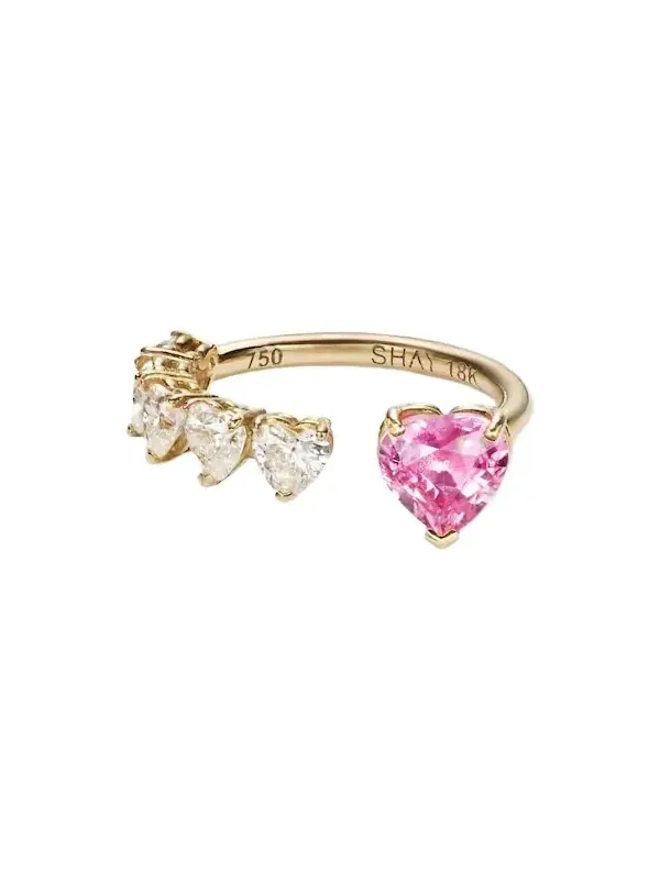 18kt gold ring with sapphire and diamonds 18kt gold ring with sapphire and diamonds