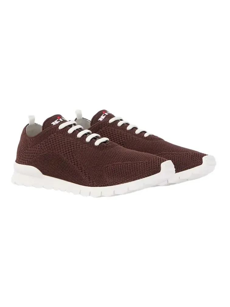 Fits knitted sneakers