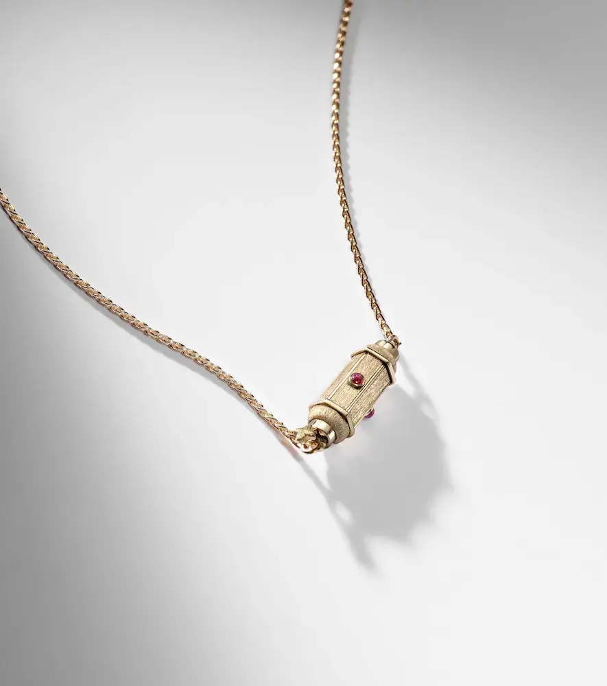 Marie Lichtenberg Coco Micro 18kt gold locket necklace with rubies | Thumbnail 5