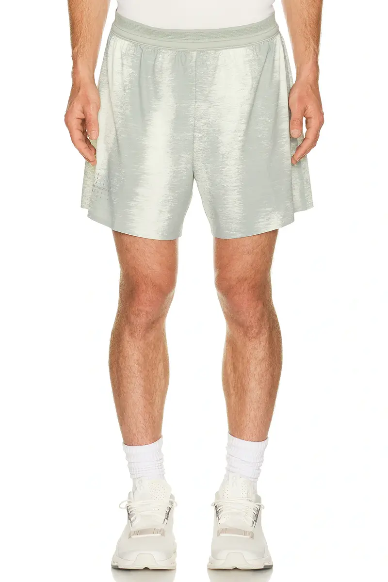 ON Performance Shorts Terra | Image 1 ON Performance Shorts Terra | Image 1