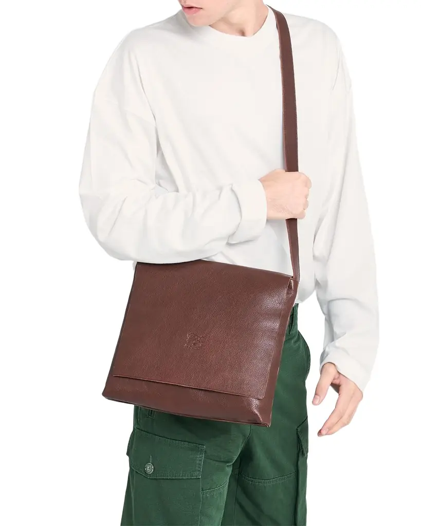 Il Bisonte Unisex Leather Messenger Bag | Image 1 Il Bisonte Unisex Leather Messenger Bag | Image 1