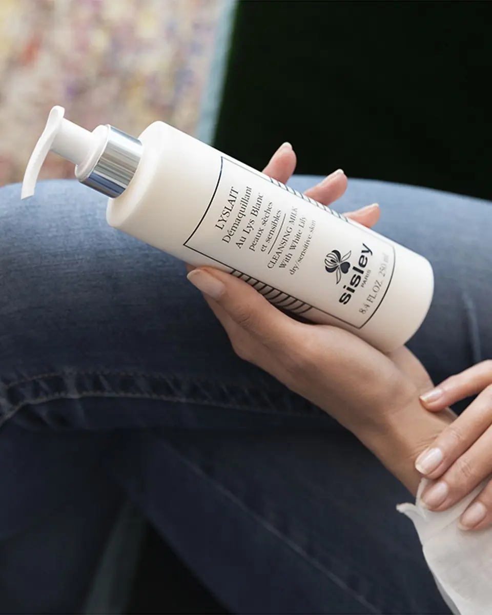 Sisley-Paris Lyslait 8.4 oz. | Thumbnail 3 Sisley-Paris Lyslait 8.4 oz. | Thumbnail 3