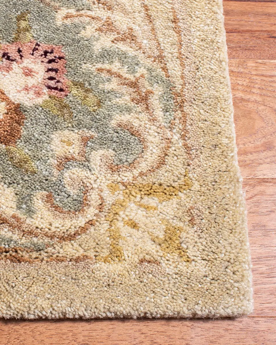 Safavieh Aubusson Hand Tufted Rug | Image 1 Safavieh Aubusson Hand Tufted Rug | Image 1