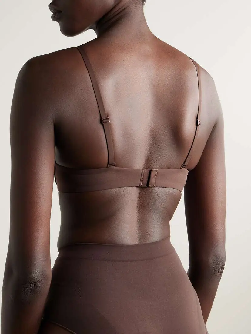 Skims Fits Everybody T-shirt Bra - Cocoa | Thumbnail 3 Skims Fits Everybody T-shirt Bra - Cocoa | Thumbnail 3