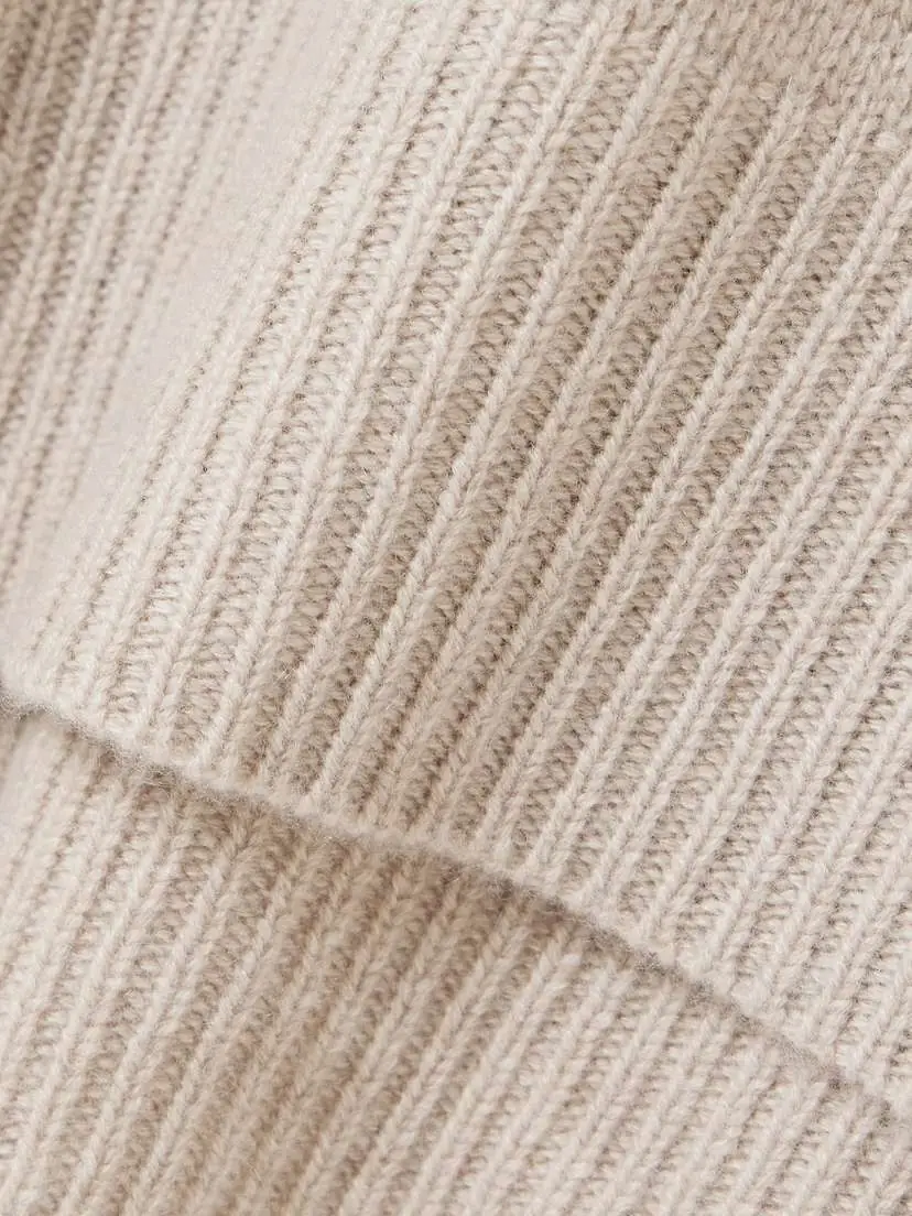 Lisa Yang Heidi Cashmere Turtleneck Sweater | Thumbnail 5 Lisa Yang Heidi Cashmere Turtleneck Sweater | Thumbnail 5