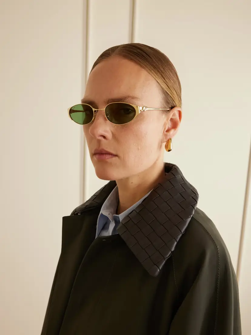 Cartier Eyewear Panthère De Cartier Oval-frame Gold-tone Sunglasses | Thumbnail 4