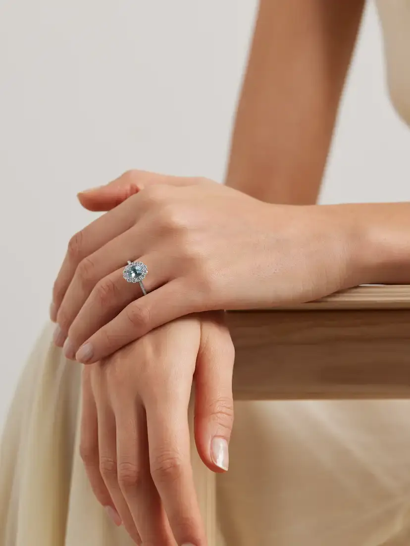 Garrard 1735 Platinum, Aquamarine And Diamond Ring | Thumbnail 2 Garrard 1735 Platinum, Aquamarine And Diamond Ring | Thumbnail 2