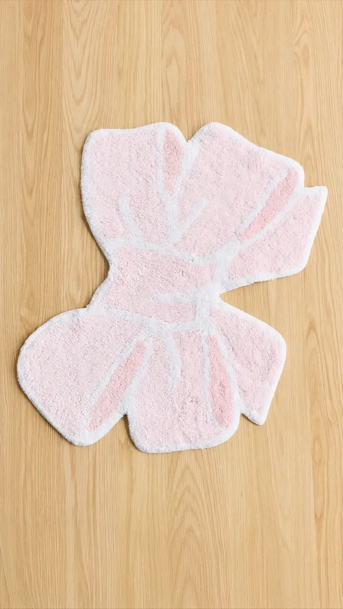 LoveShackFancy Bath Rug | Thumbnail 3