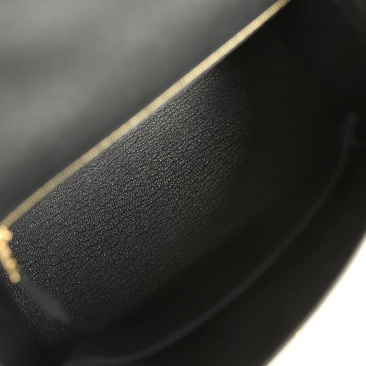 HERMÈS Hermes Kelly Sellier 25 Black Epsom Gold Hardware | Thumbnail 8 HERMÈS Hermes Kelly Sellier 25 Black Epsom Gold Hardware | Thumbnail 8