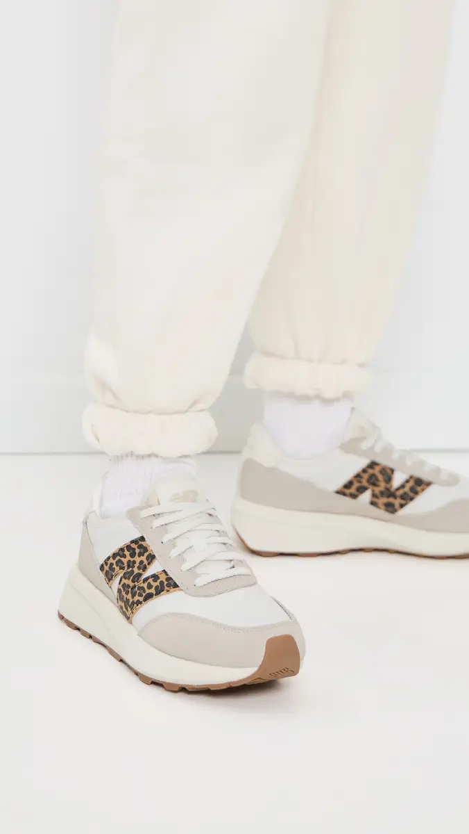 New Balance 370 Sneakers | Thumbnail 3