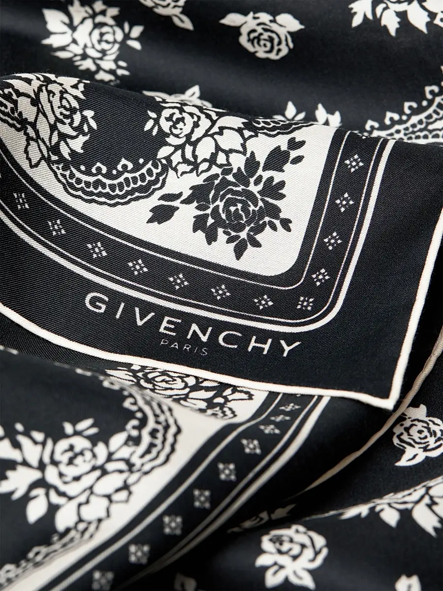Givenchy Women's Bandana in Cotton and Silk - Black | Thumbnail 2 Givenchy Women's Bandana in Cotton and Silk - Black | Thumbnail 2