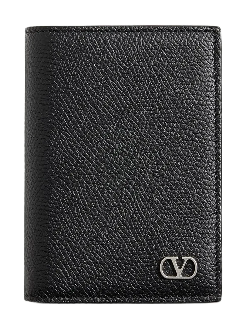 Men's VLogo Signature Card Holder in Grainy Calfskin Men's VLogo Signature Card Holder in Grainy Calfskin