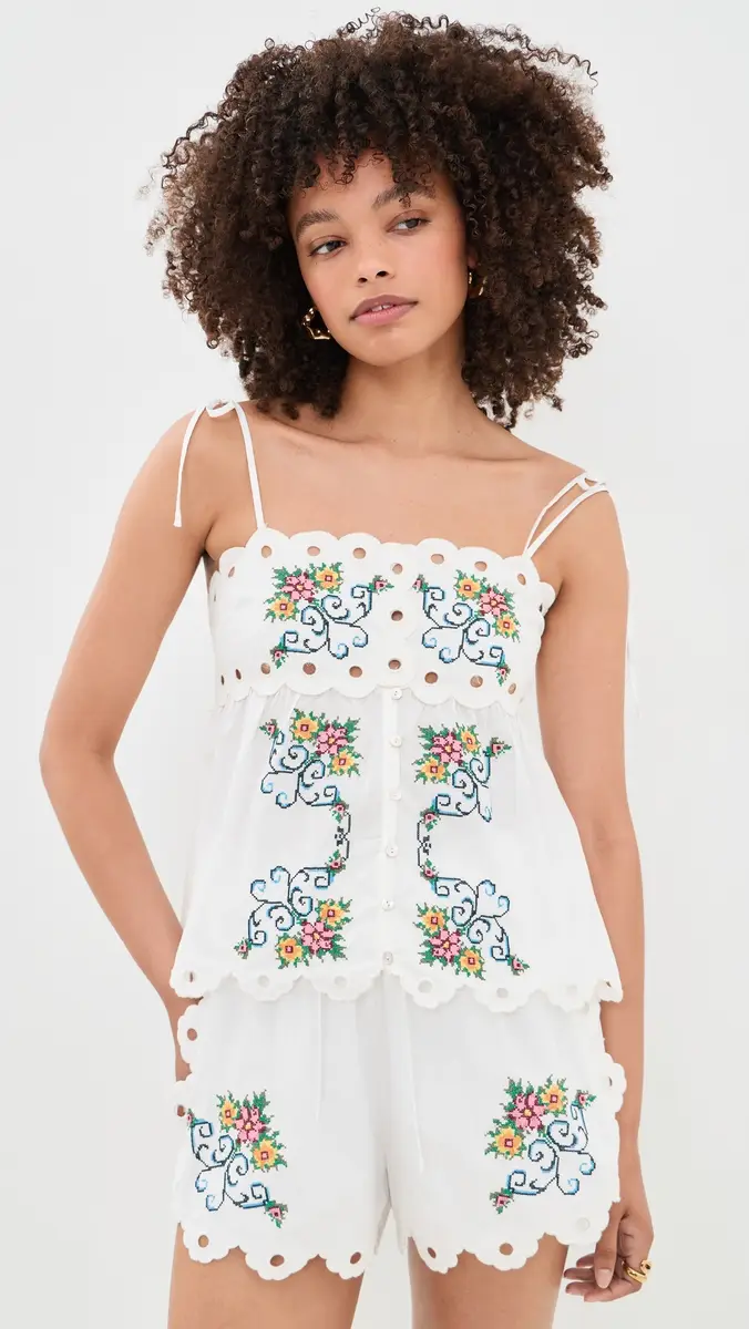 Moon River Scallop Floral Embroidered Top | Thumbnail 2