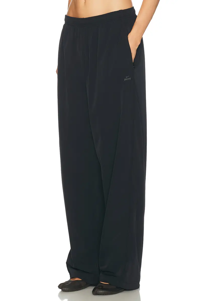 NikeSKIMS Nylon Pant | Thumbnail 3 NikeSKIMS Nylon Pant | Thumbnail 3