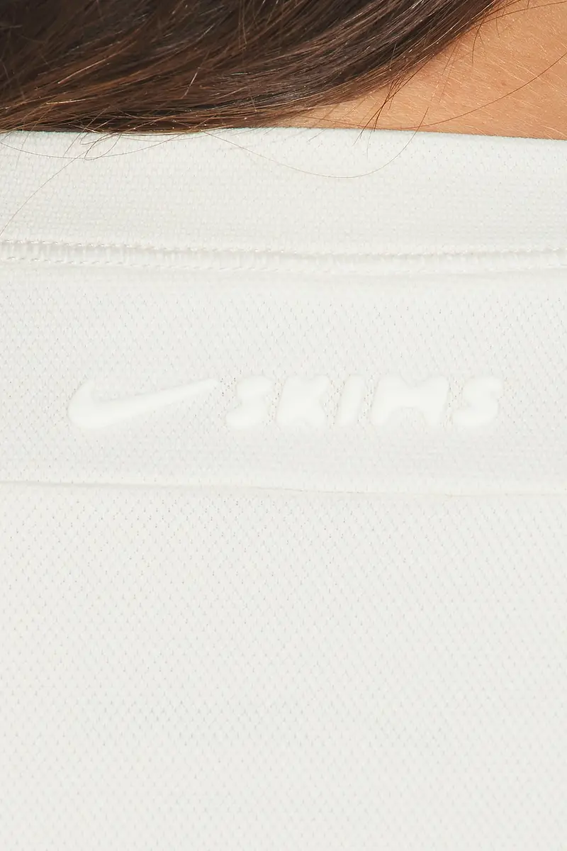 NikeSKIMS Airy Baby Short Sleeve Tee | Thumbnail 10 NikeSKIMS Airy Baby Short Sleeve Tee | Thumbnail 10