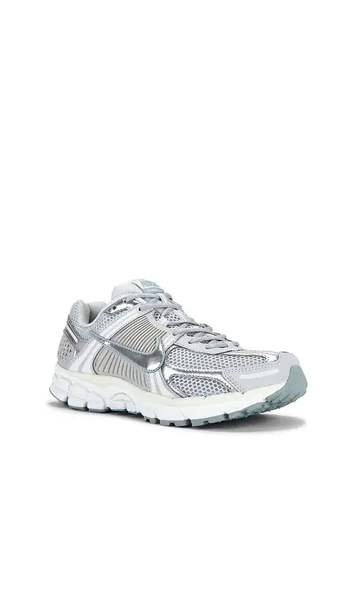 Nike Zoom Vomero 5 Sneaker | Thumbnail 2