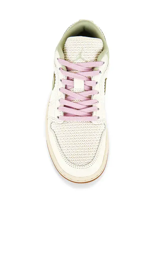 Jordan Air Jordan 1 Low SE Sneaker | Thumbnail 4 Jordan Air Jordan 1 Low SE Sneaker | Thumbnail 4