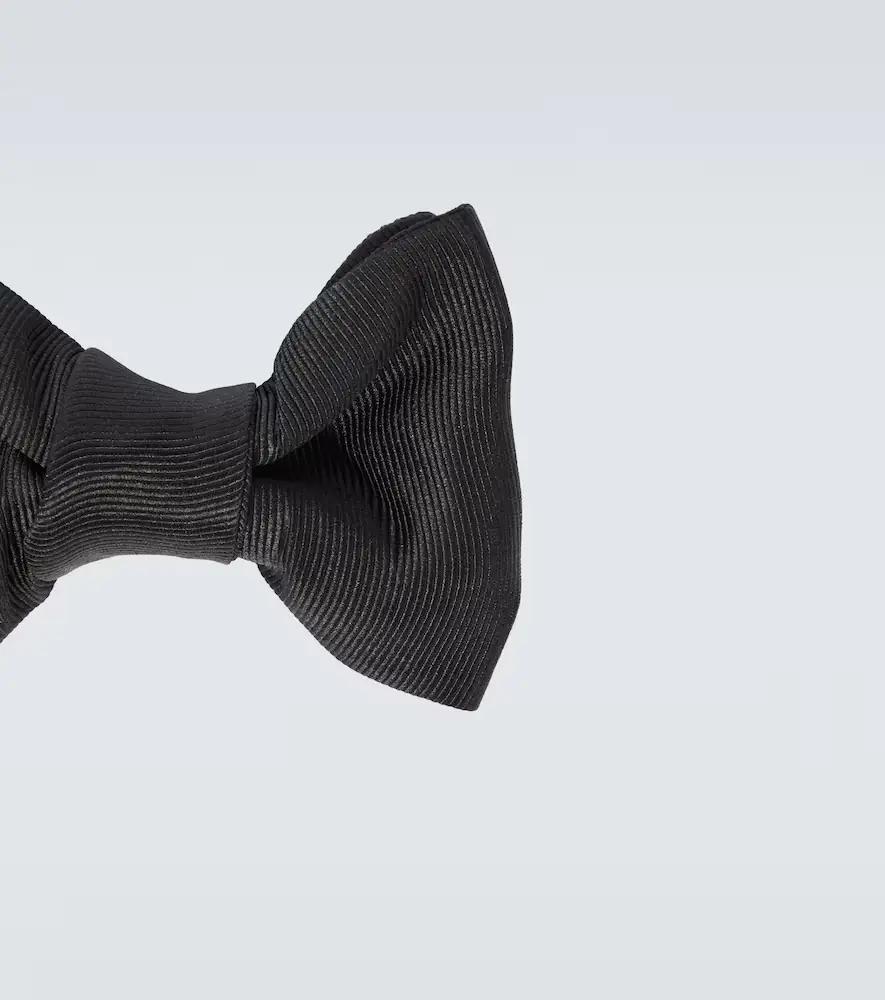 Tom Ford Silk bow tie | Thumbnail 3 Tom Ford Silk bow tie | Thumbnail 3