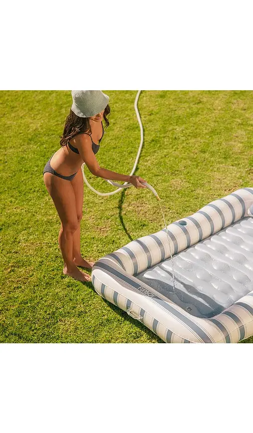 Funboy Tanning Pool | Thumbnail 6
