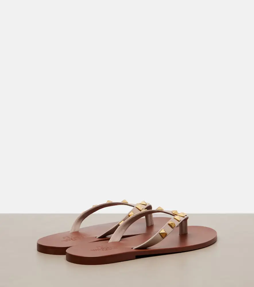 Valentino Garavani Rockstud leather thong sandals | Thumbnail 2 Valentino Garavani Rockstud leather thong sandals | Thumbnail 2