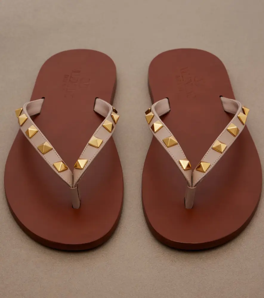 Valentino Garavani Rockstud leather thong sandals | Thumbnail 3 Valentino Garavani Rockstud leather thong sandals | Thumbnail 3