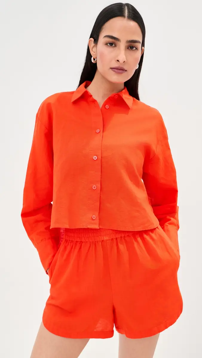 LE BOP Felicity Boxy Cropped Linen Button Down | Thumbnail 2 LE BOP Felicity Boxy Cropped Linen Button Down | Thumbnail 2