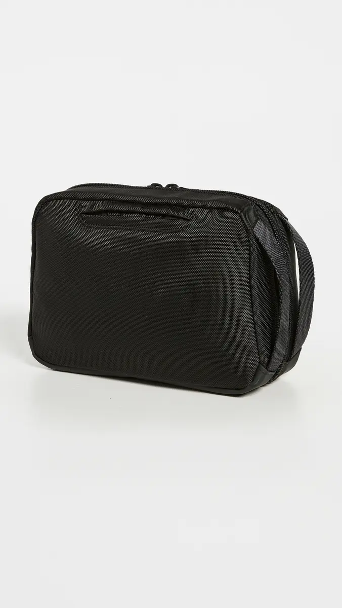 TUMI Response Travel Kit Black One Size | Thumbnail 3 TUMI Response Travel Kit Black One Size | Thumbnail 3