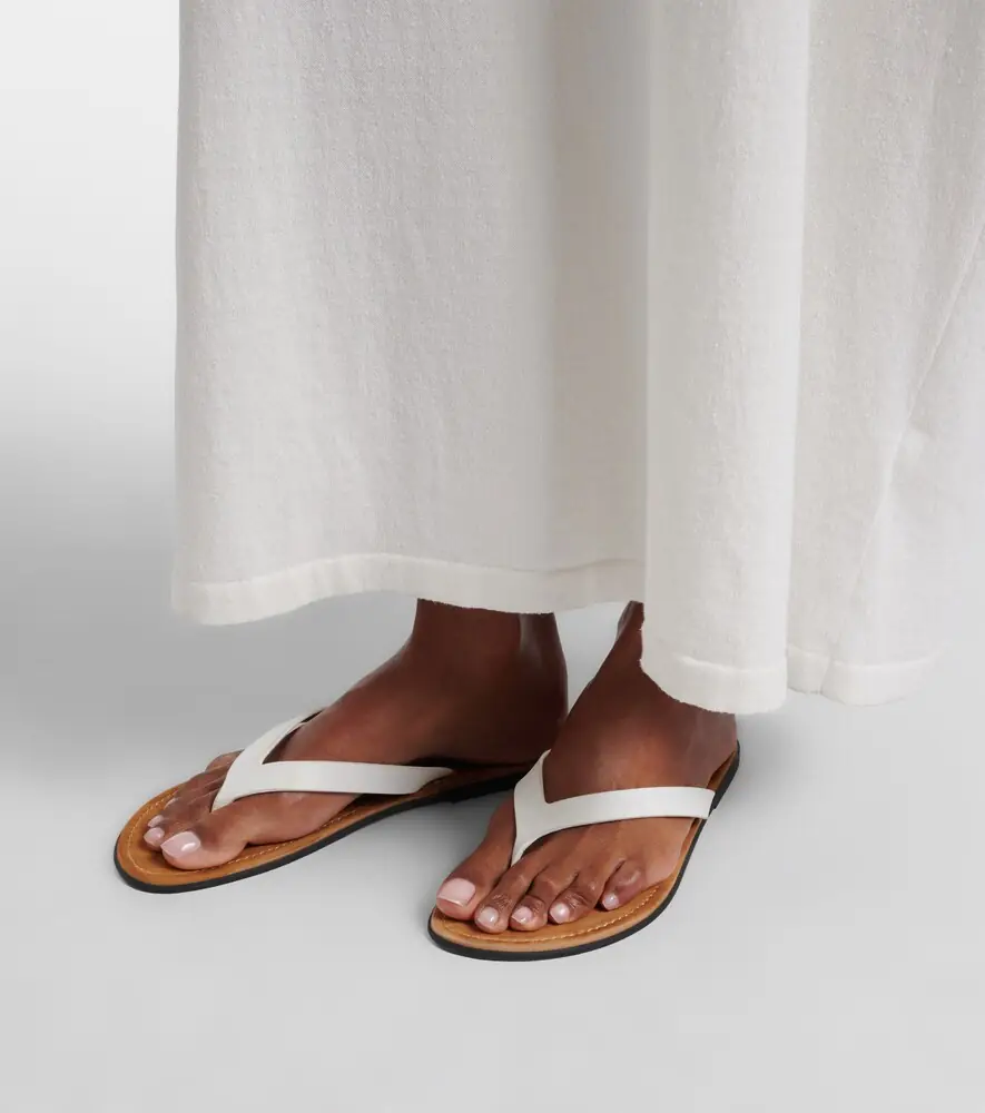 The Row Beach leather thong sandals | Thumbnail 6