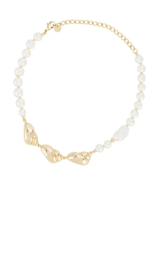 Self-Portrait Gold Shell And Pearl Necklace | Image 1 Self-Portrait Gold Shell And Pearl Necklace | Image 1