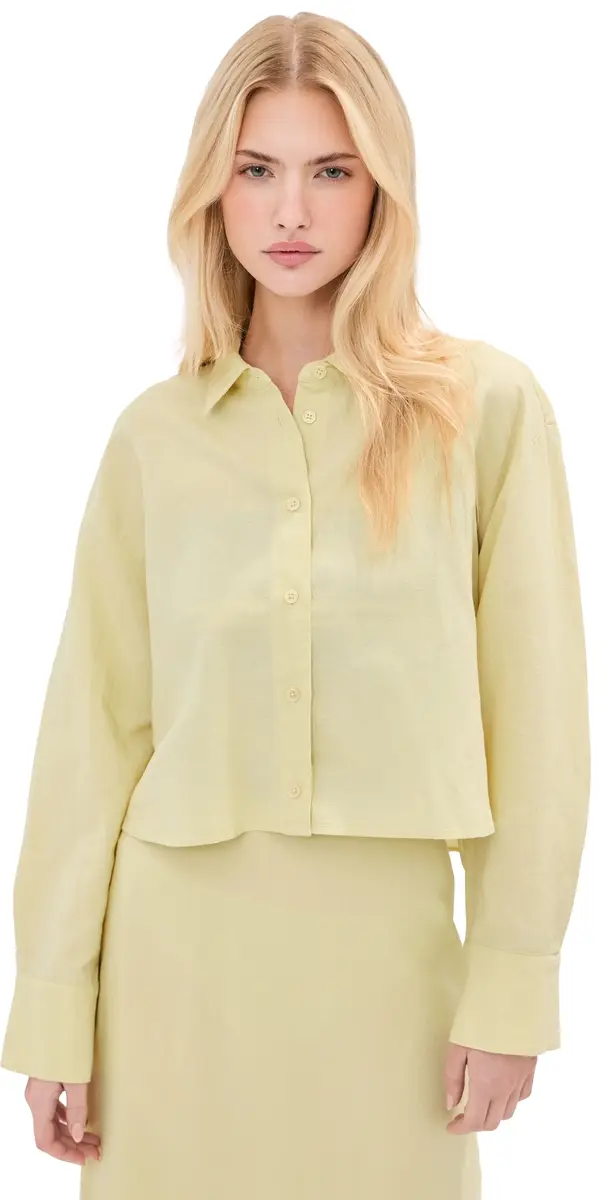 LE BOP Felicity Boxy Cropped Linen Button Down Honeydew | Image 1 LE BOP Felicity Boxy Cropped Linen Button Down Honeydew | Image 1