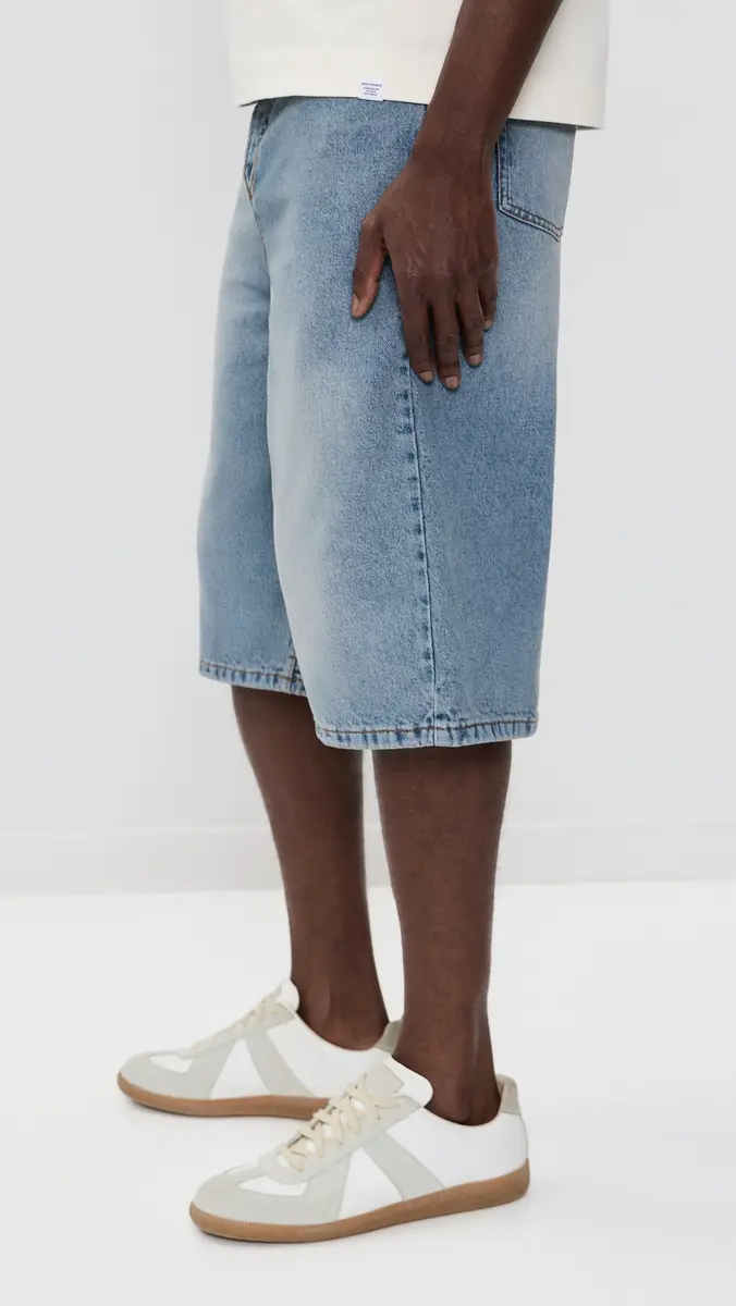 AMI Large Fit Bermuda Shorts 14 | Thumbnail 4 AMI Large Fit Bermuda Shorts 14 | Thumbnail 4