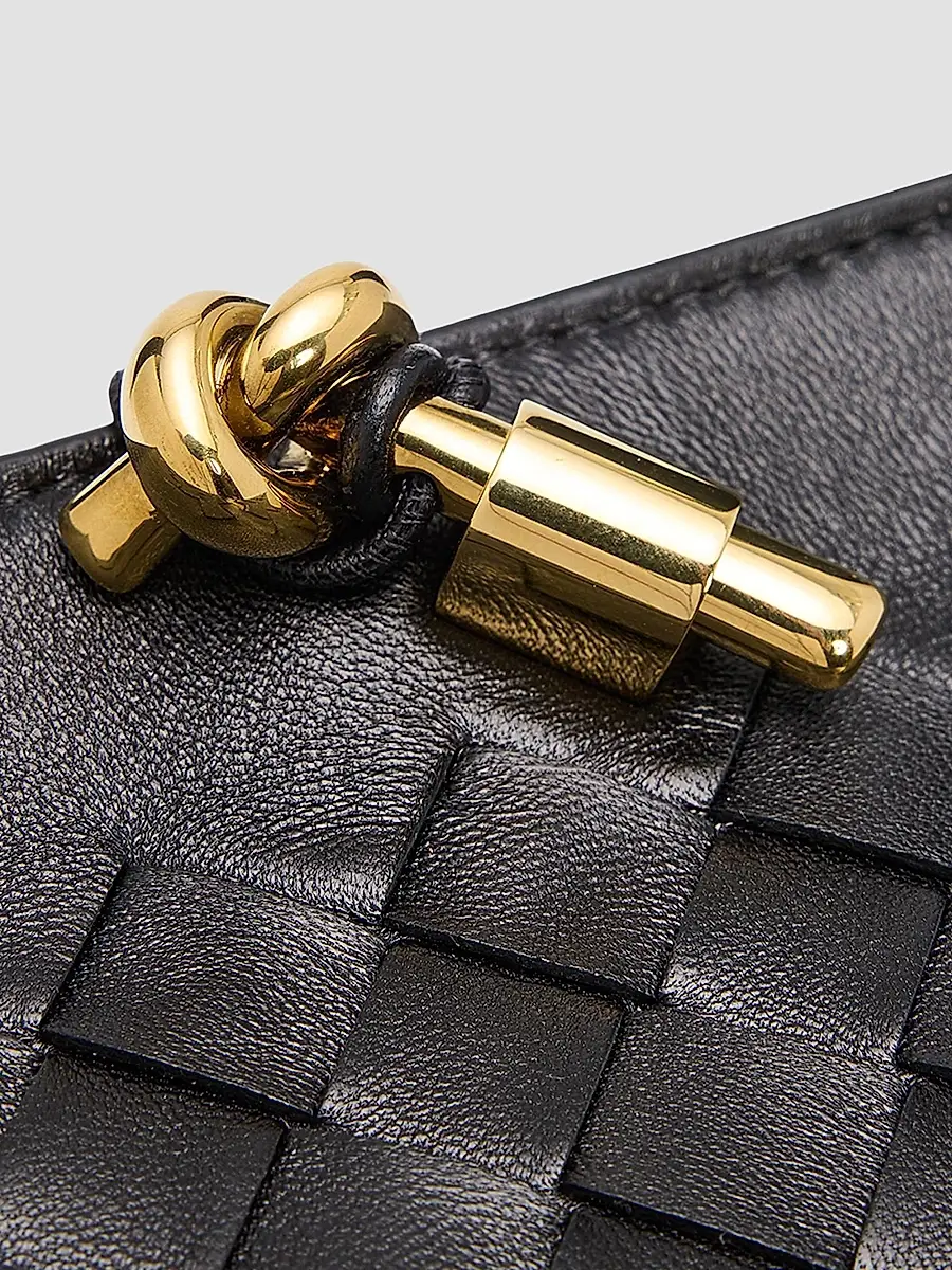 Bottega Veneta Women's Andiamo Intrecciato Leather Clutch | Thumbnail 5 Bottega Veneta Women's Andiamo Intrecciato Leather Clutch | Thumbnail 5