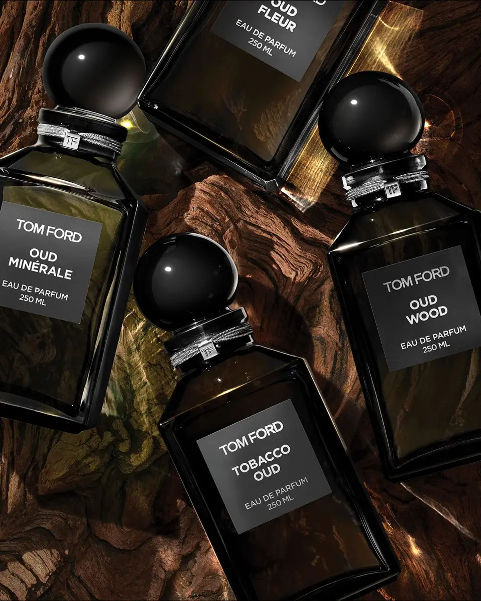 Tom Ford Oud Wood Eau de Parfum Fragrance 250ml Decanter | Thumbnail 3