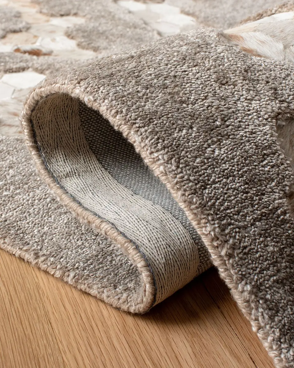 Safavieh Derek Hand-Tufted Rug | Thumbnail 3