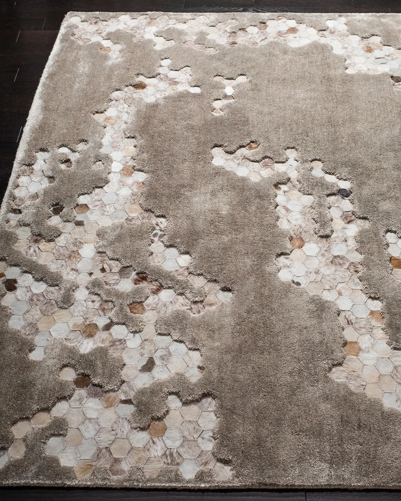 Safavieh Derek Hand-Tufted Rug