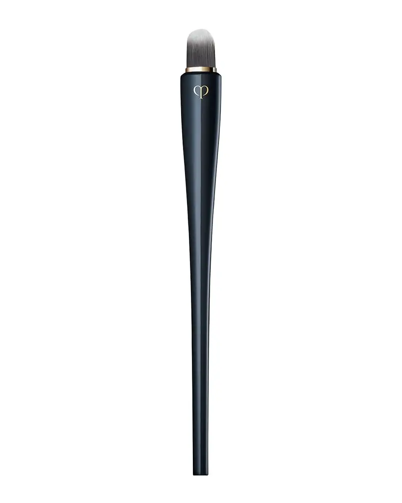 CLÉ DE PEAU BEAUTÉ Concealer Brush | Image 1 CLÉ DE PEAU BEAUTÉ Concealer Brush | Image 1