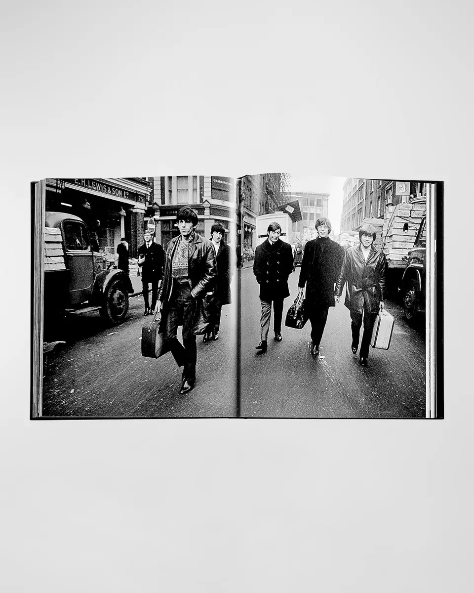 Graphic Image Terry O 'Neill's Rock N Roll Album Leather Bound Book - Personalized | Thumbnail 2 Graphic Image Terry O 'Neill's Rock N Roll Album Leather Bound Book - Personalized | Thumbnail 2
